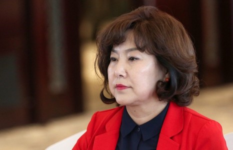 News paparazzi: Д.САРАНГЭРЭЛ: Сардаа байрны мөнгөө төлж явсаар байраа өөрийн болгох тогтоолыг ЗГ баталлаа