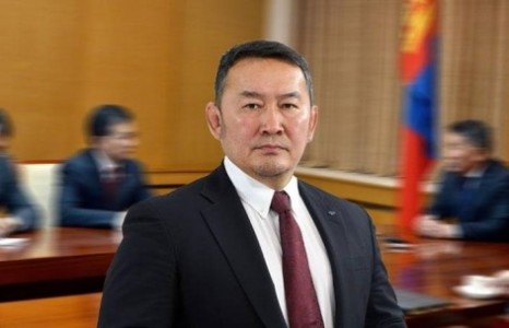 ЕРӨНХИЙЛӨГЧ: УИХ-ын гишүүдийн тоог 108, хугацааг 5 жил болгох санал хүргүүлжээ