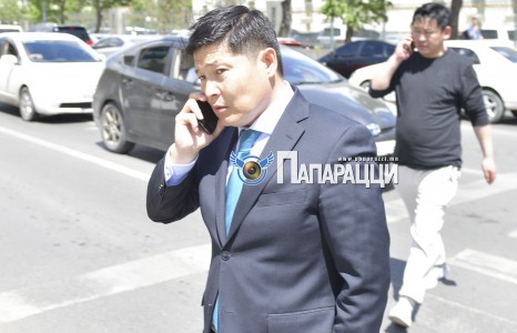 Шударга дүртэй Х.Нямбаатар рекламныхаа зураг авалтанд орж явна уу...