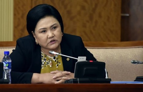 УИХ-ын гишүүн Д.Оюунхоролыг улсад 1.9 тэрбум гаруй төгрөгийн хохирол учруулсан үндэслэлээр яллагдагчаар татах хүсэлтийг прокурорт дахин өгчээ