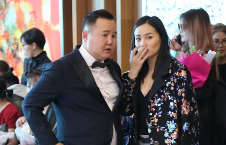 Шинэхэн СТА С.Батзориг,  жүжигчин Б.Номин нарын холбоо