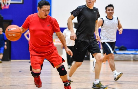 Ерөнхий сайд асан Н.Алтанхуяг муугүй сагсан бөмбөгчин аж