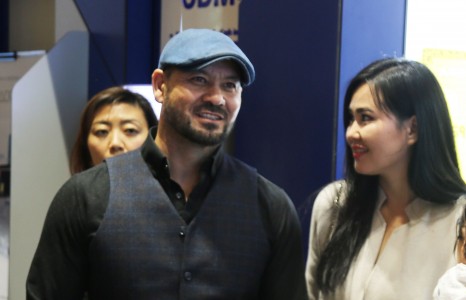 Эхнэрээрээ үргэлжид гоёх Ш.Энхжаргалын ээлжит гангараа