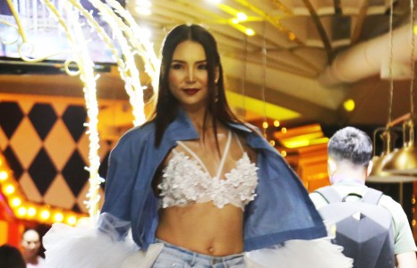 Никитоны Баачкагийн экс амраг гунхаж явна