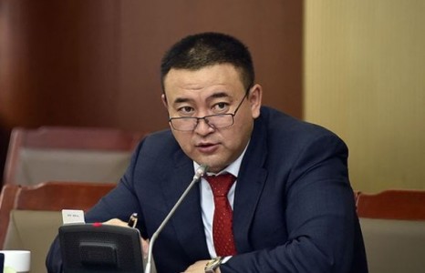 Б.Чойжилсүрэн:Яг үнэндээ лиценз шилжүүлж авсан залуучууд надтай холбогдсоноороо хэлмэгдчихлээ