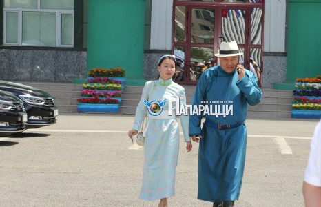 Н.Цэрэнбат Н.Батсуурь аваргад хүндэтгэл үзүүллээ