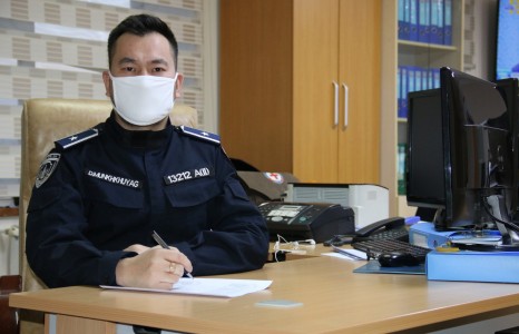 Цагдаагийн хошууч Д.Мөнххуяг: Цагдаагийн байгууллагаас халдвар хамгааллын хувцас, хэрэгсэл халдваргүйтгэлийн бодисыг бэлтгэн олгож байна
