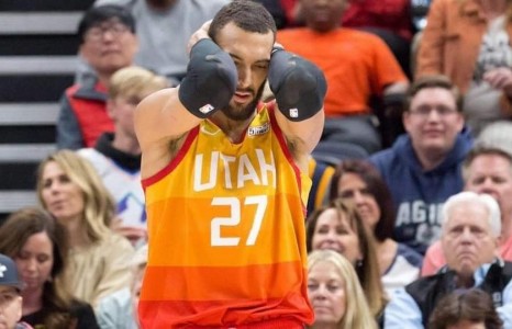 NBA албан ёсоор завсарлалаа.