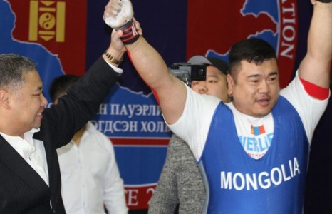 Монгол залуу Пауэрлифтингийн төрөлд дэлхийн рекорд тогтоолоо