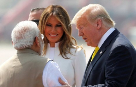Трамп Энэтхэг улсад албан ёсны айлчлал хийж байна