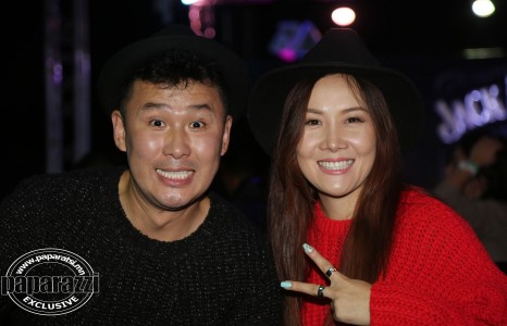 Жүжигчин Ууганаа хөөрхөн эхнэрийн хамт