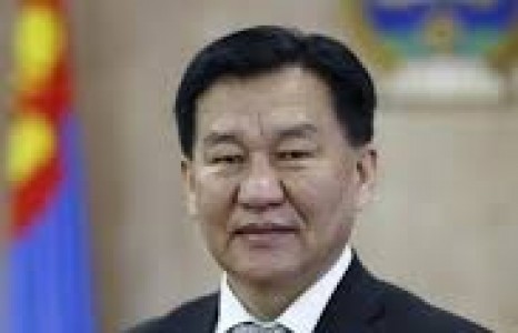 Эрчим хүчний сайд Ц.Даваасүрэн үндэсний их баяр наадмын мэндчилгээ дэвшүүллээ