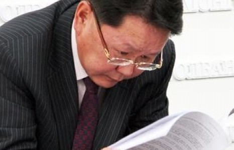 Монголбанкны ерөнхийлөгч асан Н.Золжаргалд яллах дүгнэлт үйлдэж, хэргийг шүүхэд шилжүүлжээ