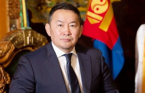 Ерөнхийлөгч албан байгууллагуудад ажилчдадаа цалинтай чөлөө олгох, зайнаас ажиллах боломж бүрдүүлэхийг уриаллаа