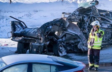 200 гаруй автомашин мөргөлдөж, хоёр хүний амь эрсэдсэн осол болжээ