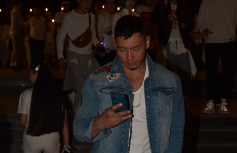 “Мистер” загвар өмсөгч бас стори “мангас” утастайгаа л...