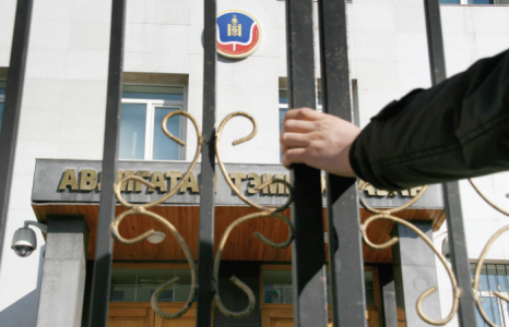 Авилга өгөх оролдлого хийсэн цэцэрлэгийн эрхлэгч үйлдэл дээрээ илчлэгджээ