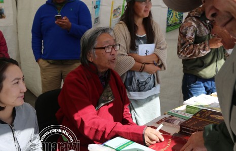 Д.Цоодол гуайн зохиолуудынхаа худалдагч болсон ховор агшин