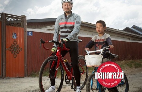 News paparazzi: Бизнестээ шарк ч улстөрд орк