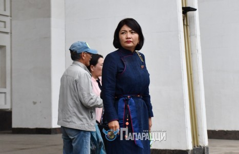 Тэргүүн таслагч гишүүн Б.Саранчимэг эрдэнийн чулуун бүсээр гангарчээ