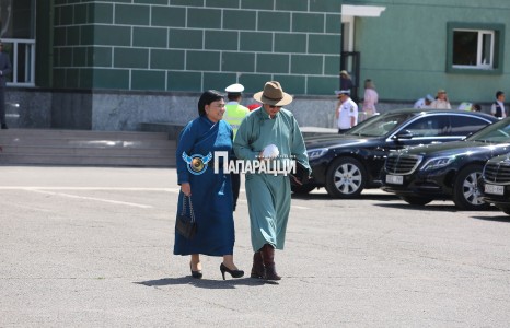 Байнга унтана гэж юу байхав дээ