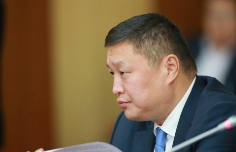 Б.Хурц хавтаст хэрэгтэйгээ танилцжээ