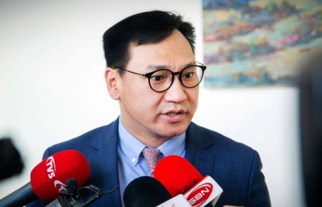 Б.Ганхуяг: Эрдэнэс-Тавантолгойн 30 хувийг тэрбум доллараар зарах гэж байна гэдэг худлаа