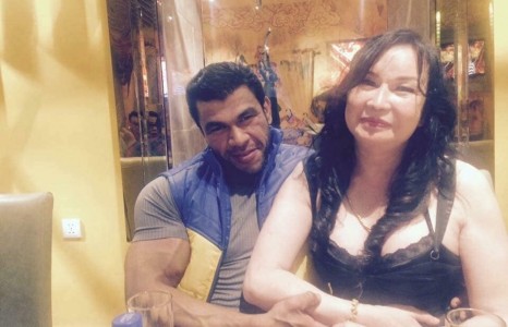 Ганбууш гадаад эртэй зургаа ингэж тайлбарлалаа