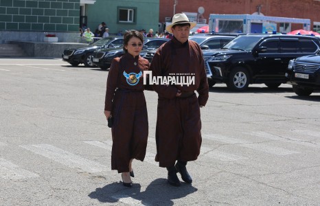  Х. Болорчулуун гишүүн өнгө ижилсүүлэв