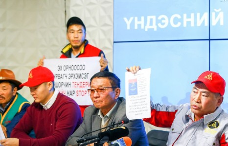 Монголд автобусаа үйлдвэрлэж болж байхад Хятадаас үнэтэй автобус концессоор, импортоор авах гэж байгааг эсэргүүцэв
