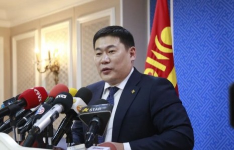 ЖАСТЫН Ш.БАТХҮҮД БУЙ 14 САЯ ДОЛЛАРЫН ХӨРӨНГИЙГ НЬ АВНА ГЭВ