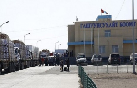 Гашуунсухайт боомтоор нүүрс экспортлож эхэллээ